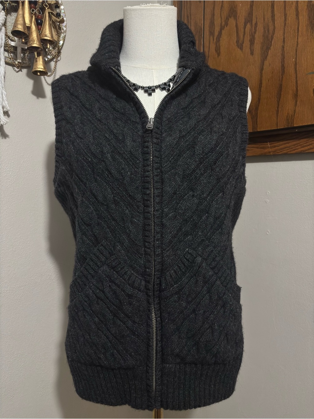 Eddie Bauer Black Charcoal Cable Knit Zip Vest Size Large